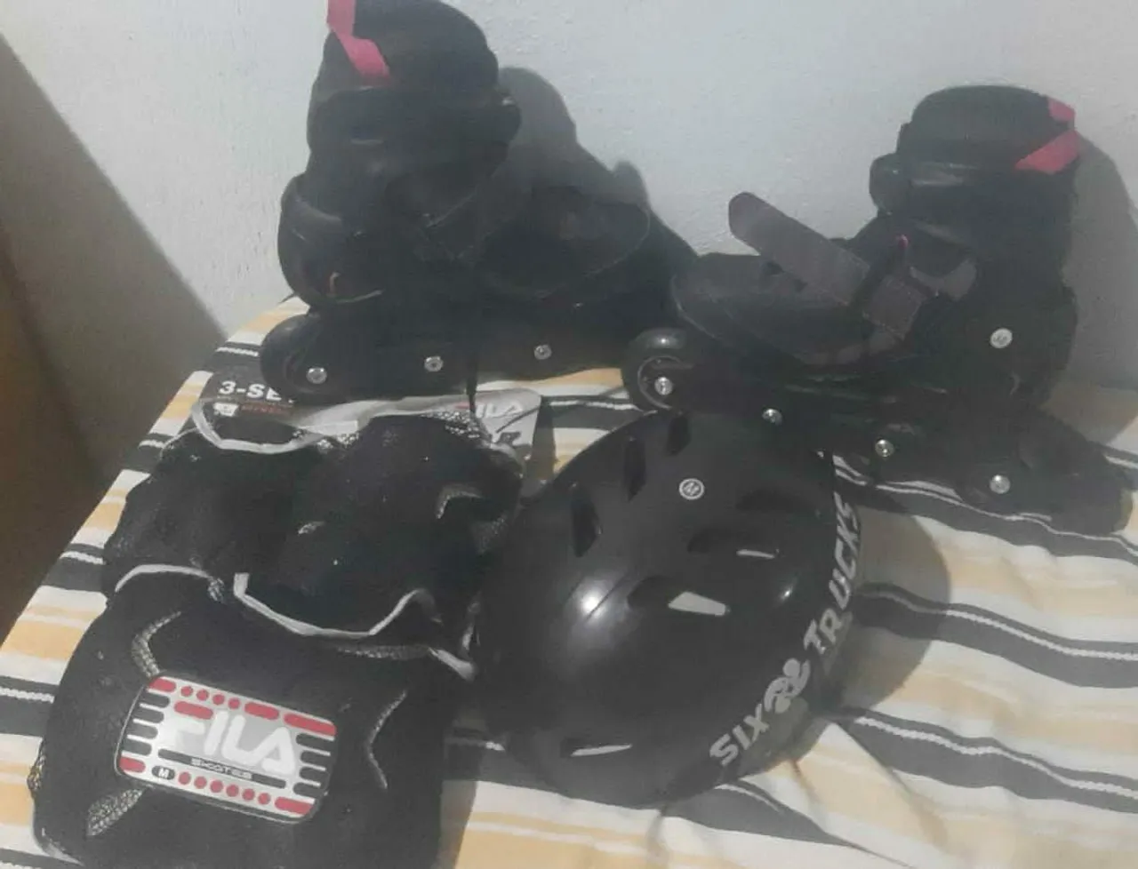 Kit Patins com Equipamentos de Proteção