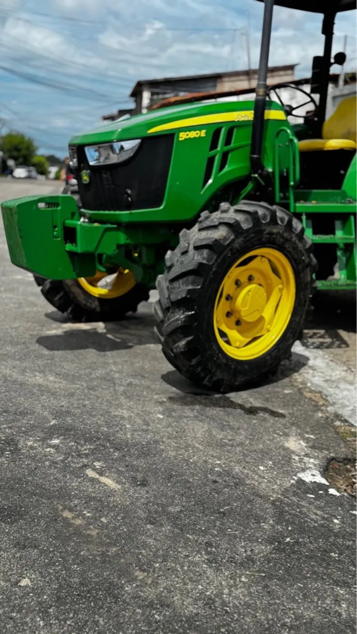 Trator John Deere 5080 E64319030600195121