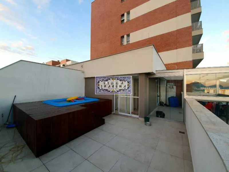 LINDA COBERTURA DUPLEX COM PISCINA NA BARRA DA TIJUCA!
