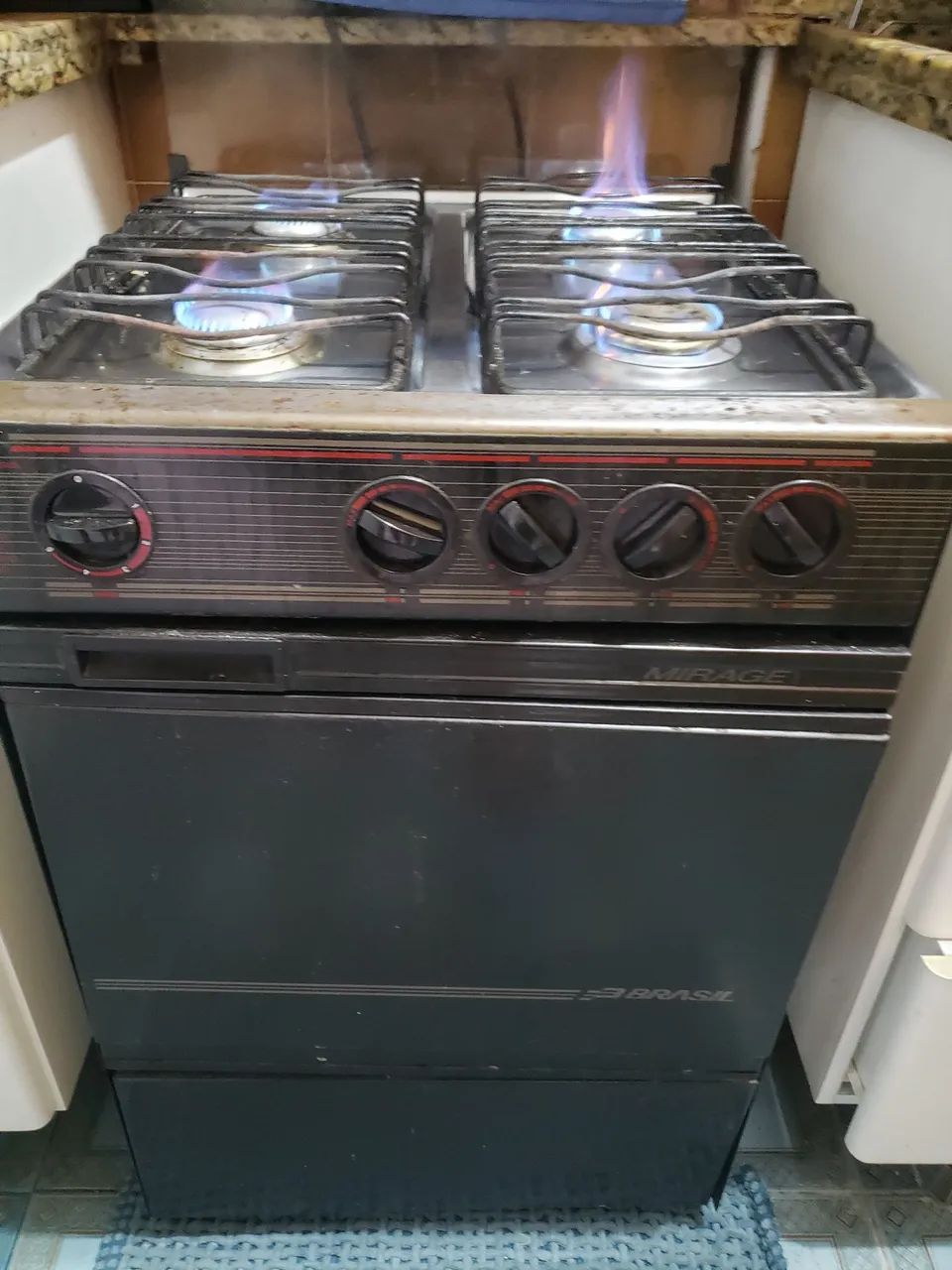 4-Burner Stove
