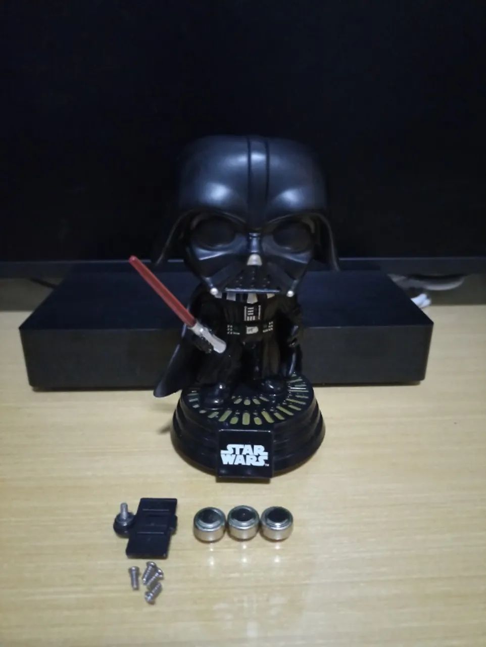 Funko Pop - Darth Vader (Lights & Sound - Luz e Som) #343 - Foto 5