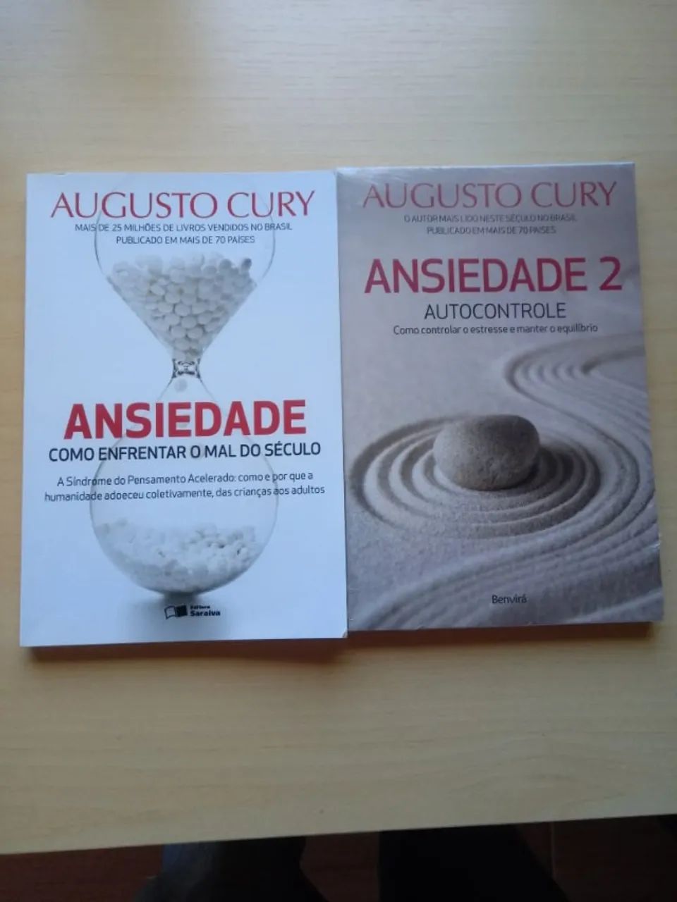 Vendo livros Ansiedade e Ansiedade 2 praticamente novos