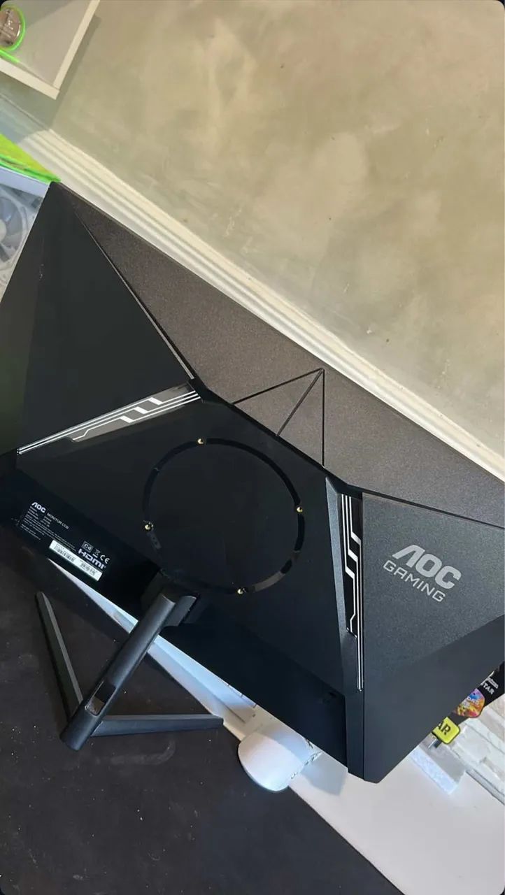 Monitor gamer AOC 24? 180hz 1ms IPS - Foto 2