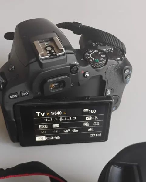 Câmera Canon SL2 + Lente 18-55mm - Foto 2