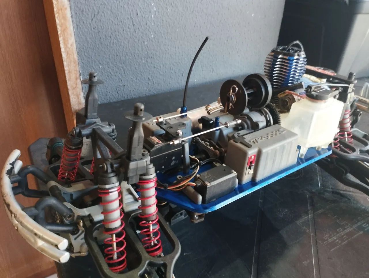 Automodelo TMAX 3.3 - Foto 4