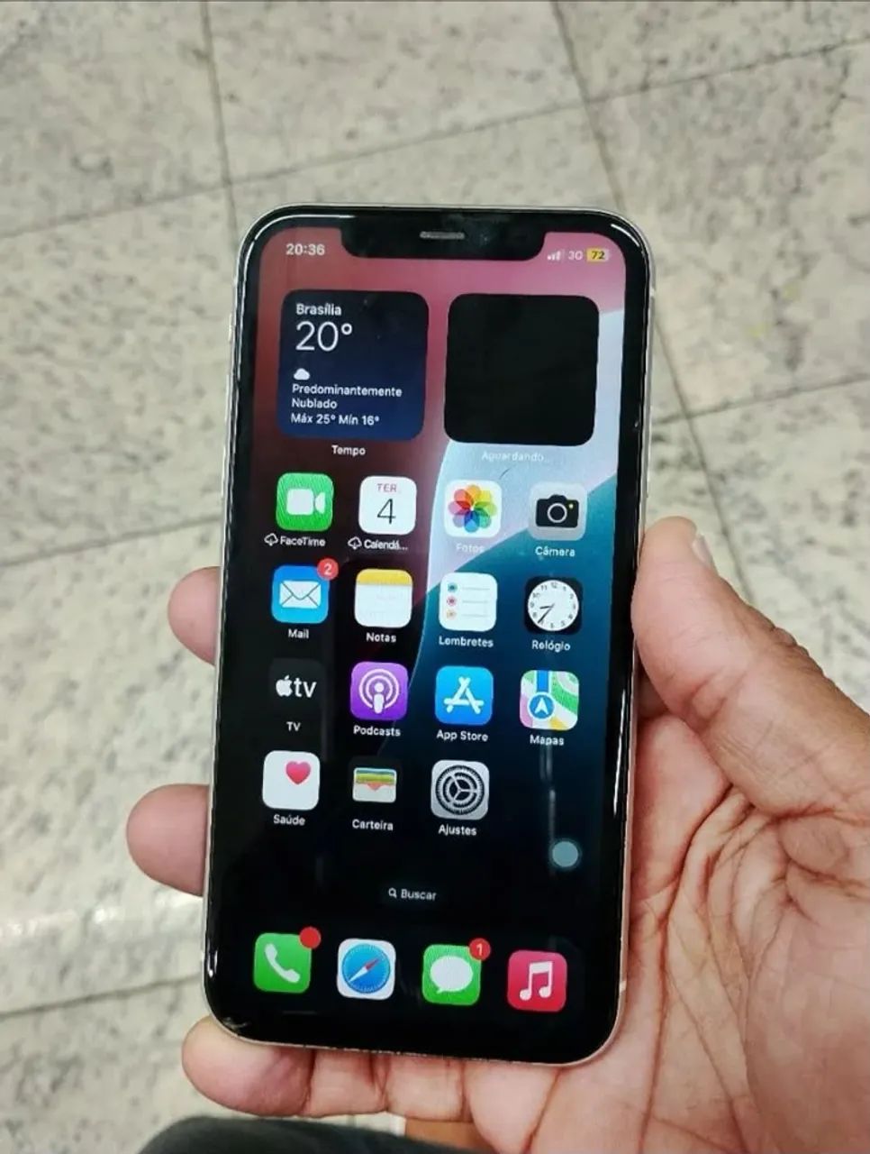 iPhone 11 64gb, semi novo