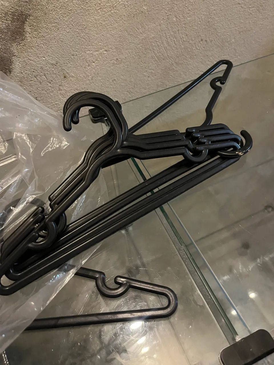 Cabides grandes e pequenos 