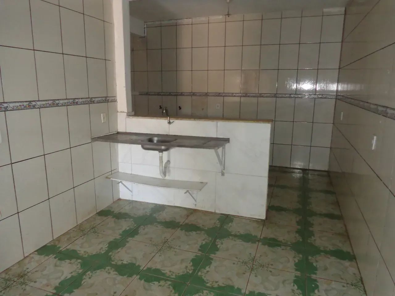 QR 110 Ótimo Apartamento Terreo com 2 Quartos Escriturado Lado Metrô em Samambaia Sul  DF - Foto 10
