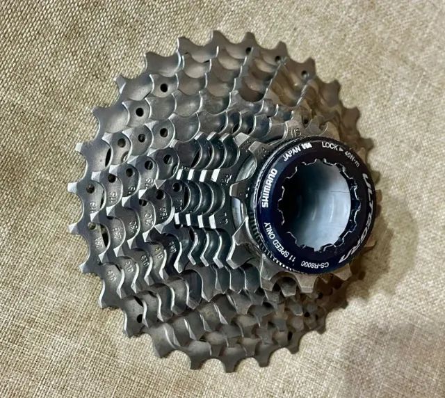 Cassete Shimano Ultegra R8000 11v 11-28 (Estado de Novo) - Foto 3