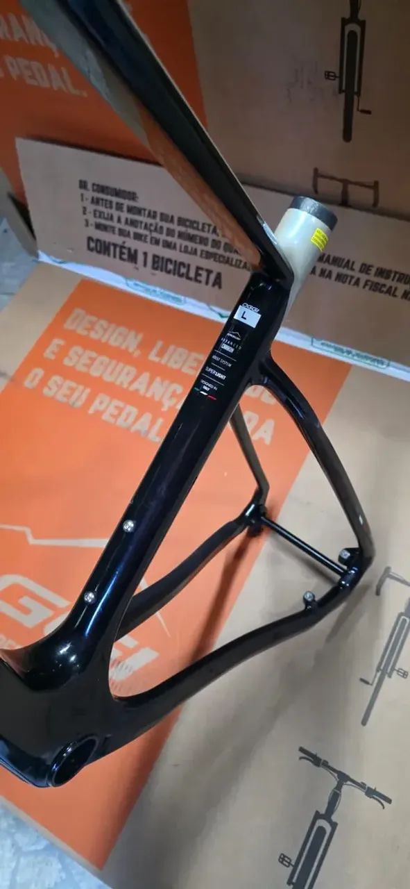 Quadro Oggi Agile Pro Carbono T. 19 L Branco / Preto - Foto 4
