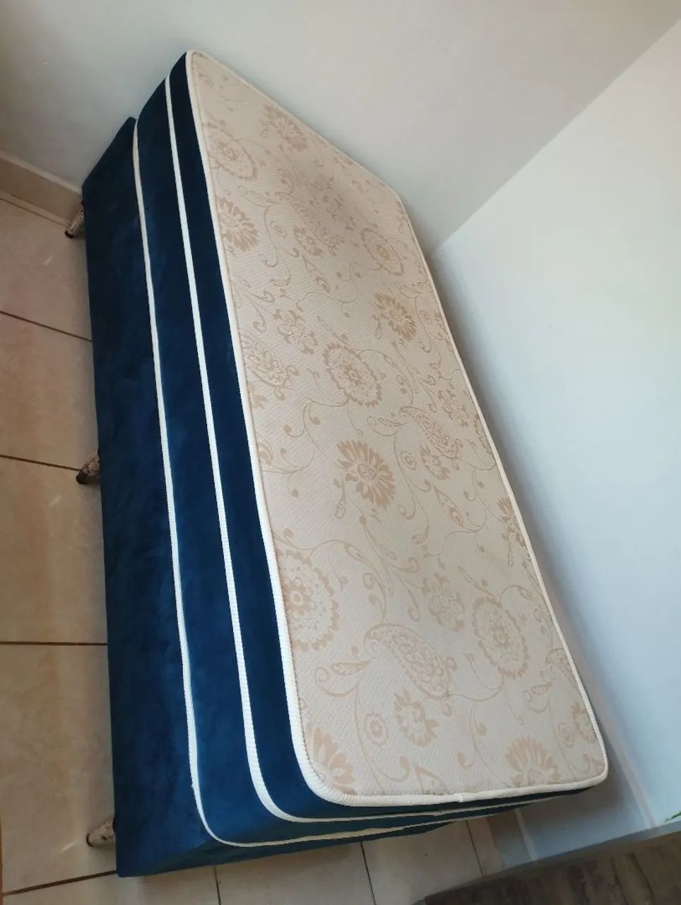 Vende-se cama solteiro nova  - Foto 2