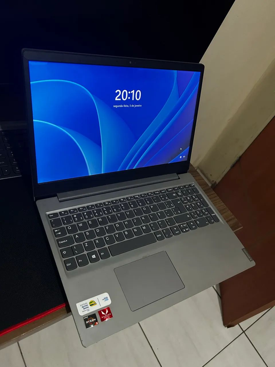 Notebook Lenovo Ryzen 5 3500U  - Foto 2