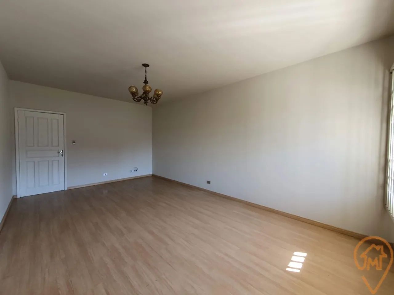 TERRENO COM 504m² | RESIDÊNCIA AVERBADA COM 211m² | HAUER - Foto 4