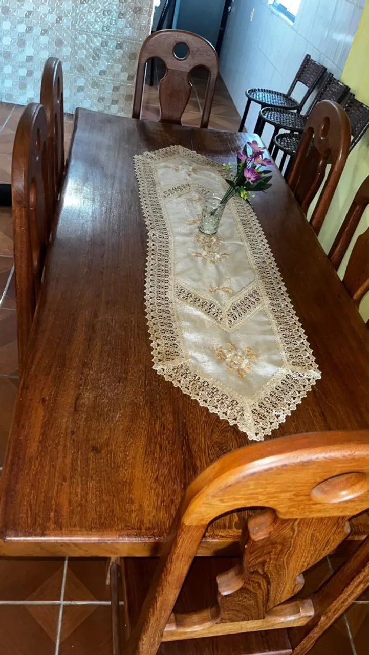 Mesa de madeira com 6 Cadeiras - Foto 3