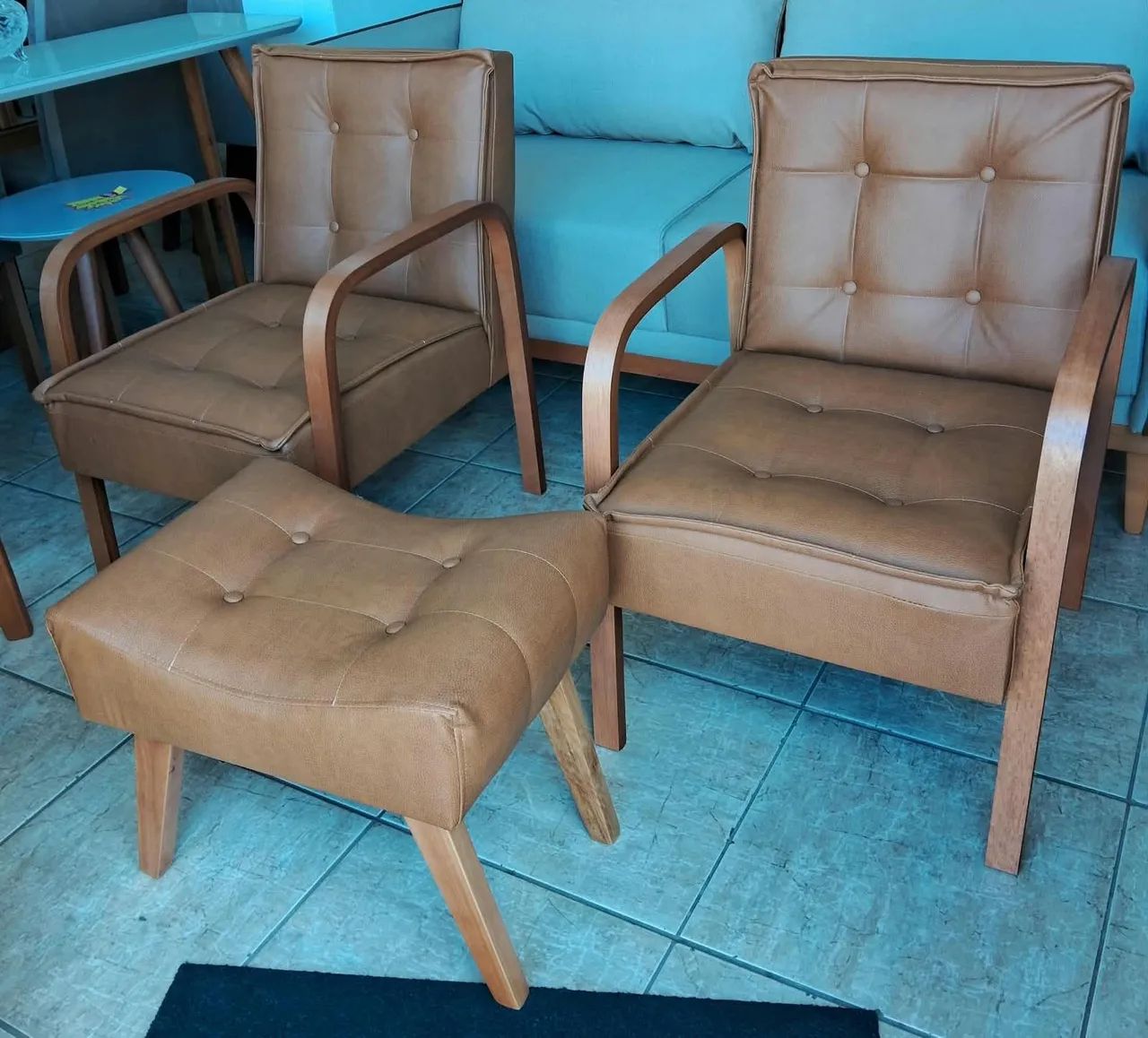 2 poltronas e puff - Foto 2