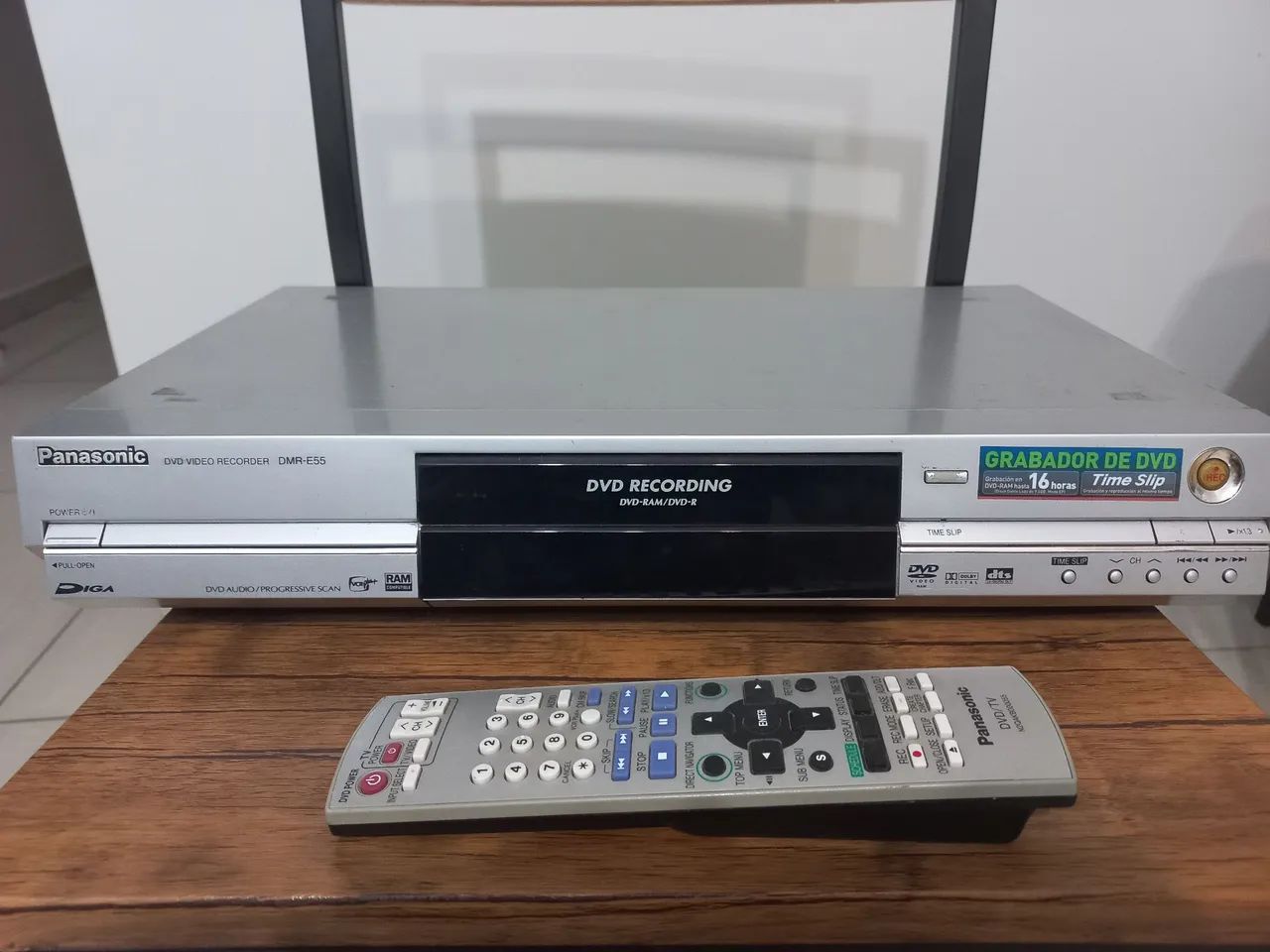 Gravador de DVD Panasonic DMR-E55