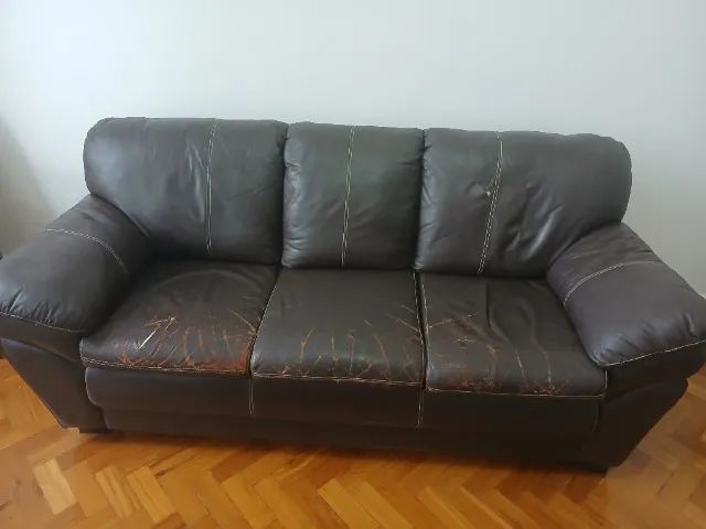 Sofá de Couro Legitimo 3 lugares - Foto 5