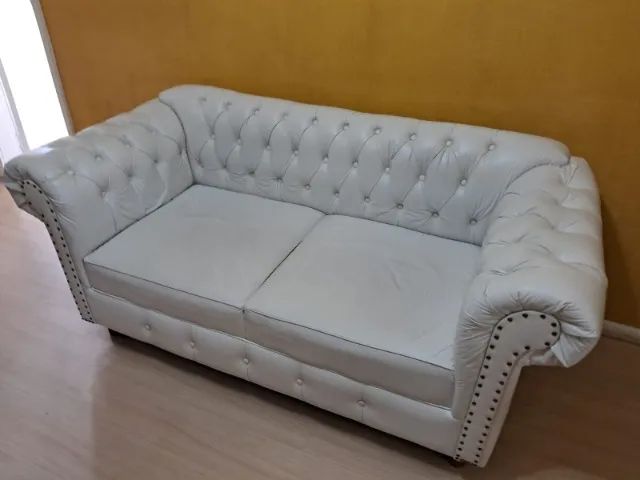 Conjunto de Sofás Clássicos Estilo Chester - 2 Lugares + 2 Poltronas - Foto 3