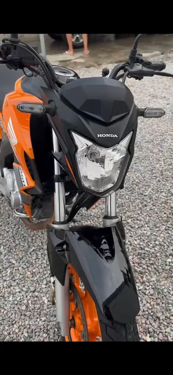 Moto bem cuidada pneus novos e óleo trocado  - Foto 3