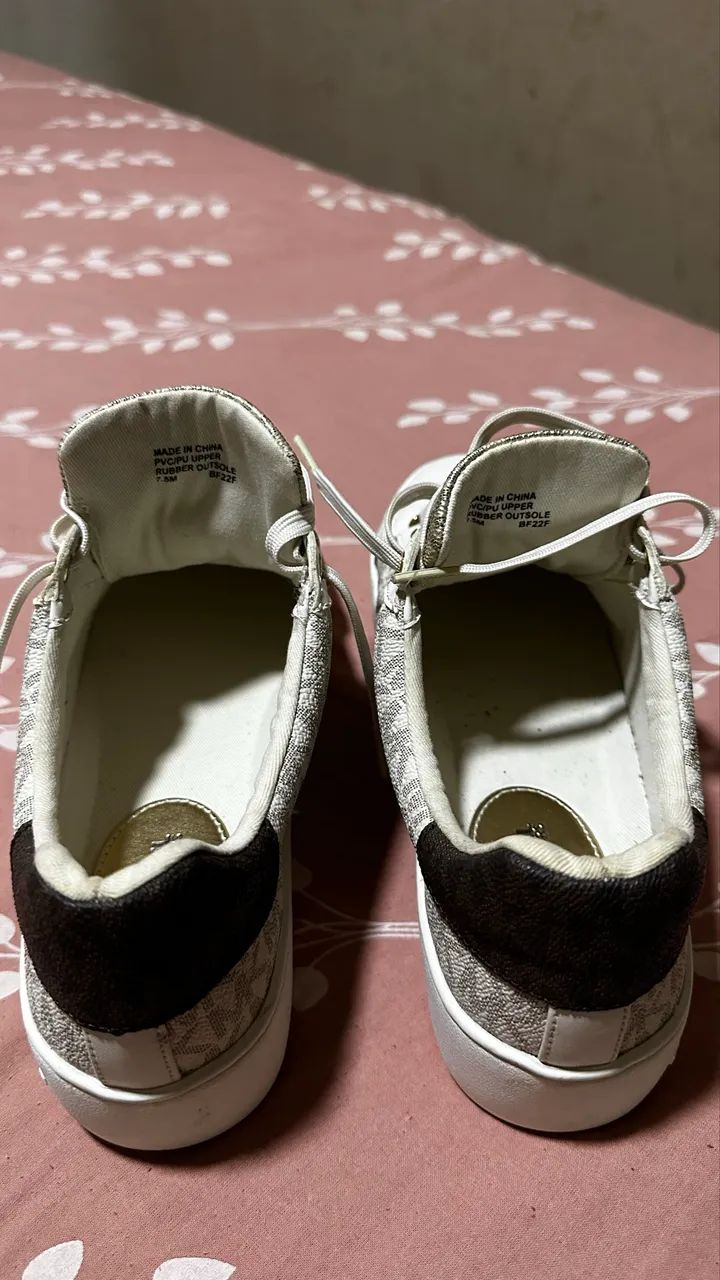 Vendo tênis feminino Michael Kros - Foto 4