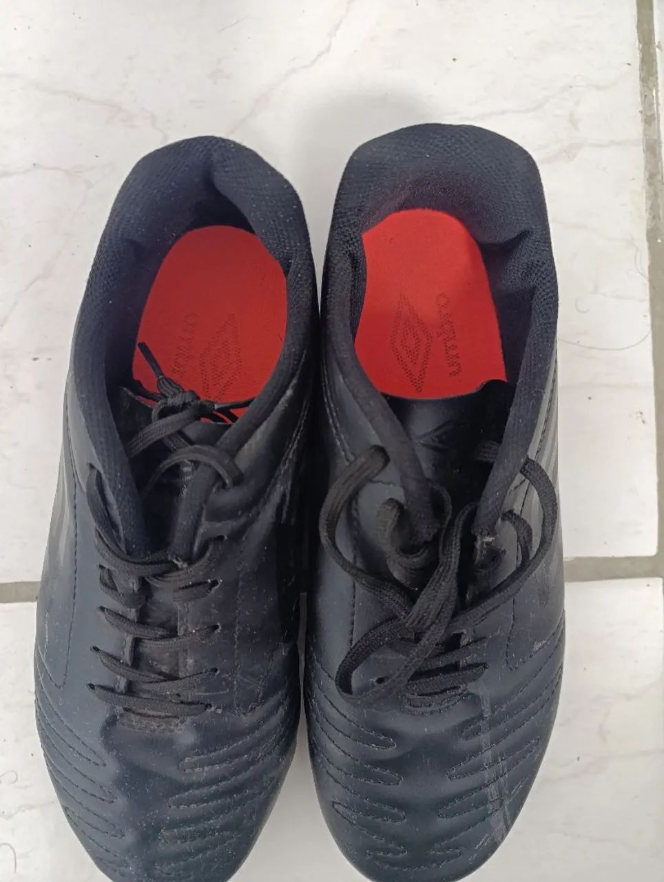 Chuteira Umbro número 40 - Foto 2