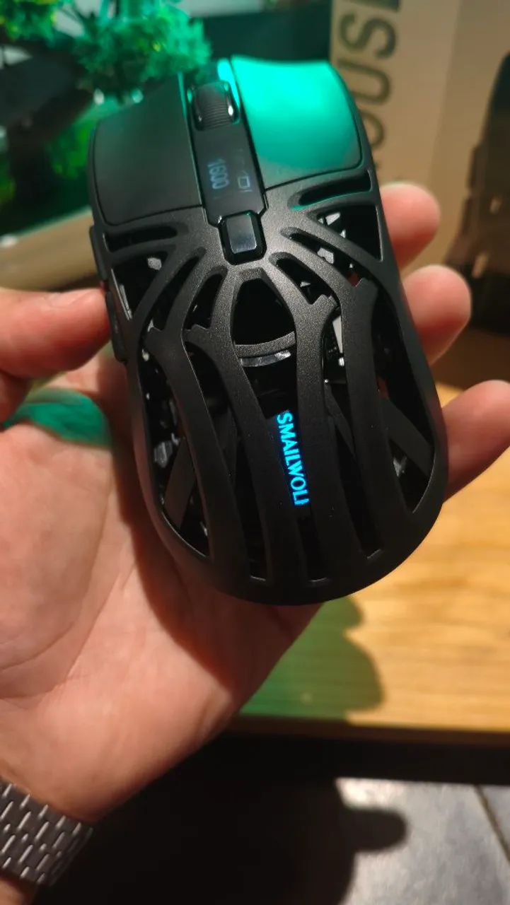 Mouse Gamer Wireless SmailWolf RS8 Tri-Mode Bluetooth / 2.4GHz Leve (Preto) - Foto 4