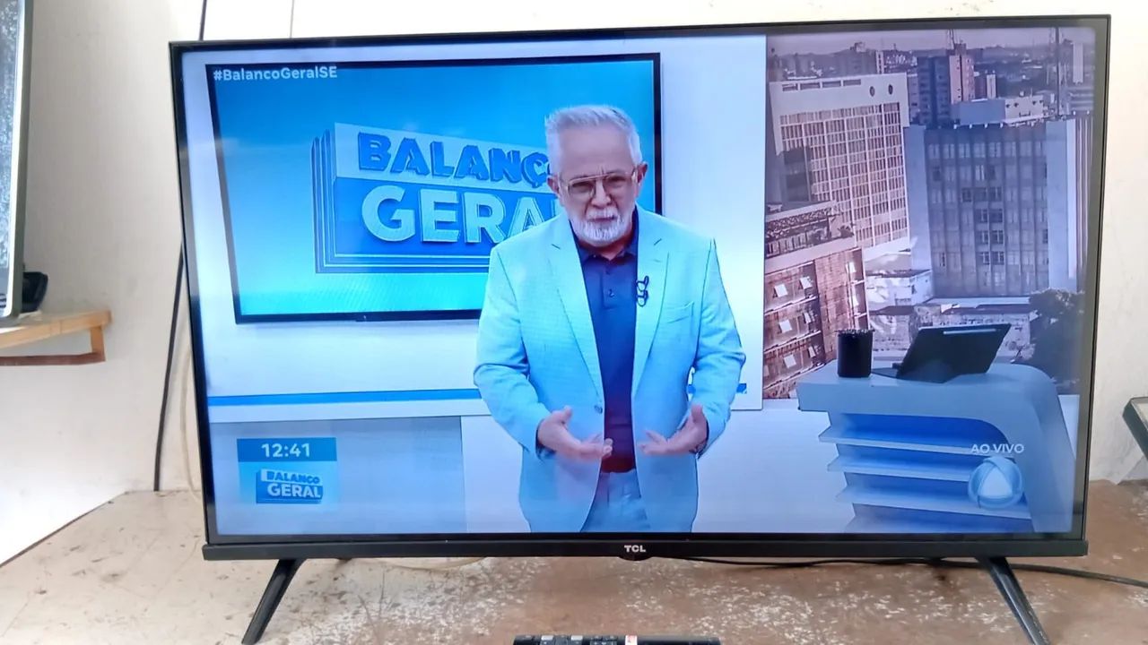TV TCL  32polegada numero + * - Foto 2