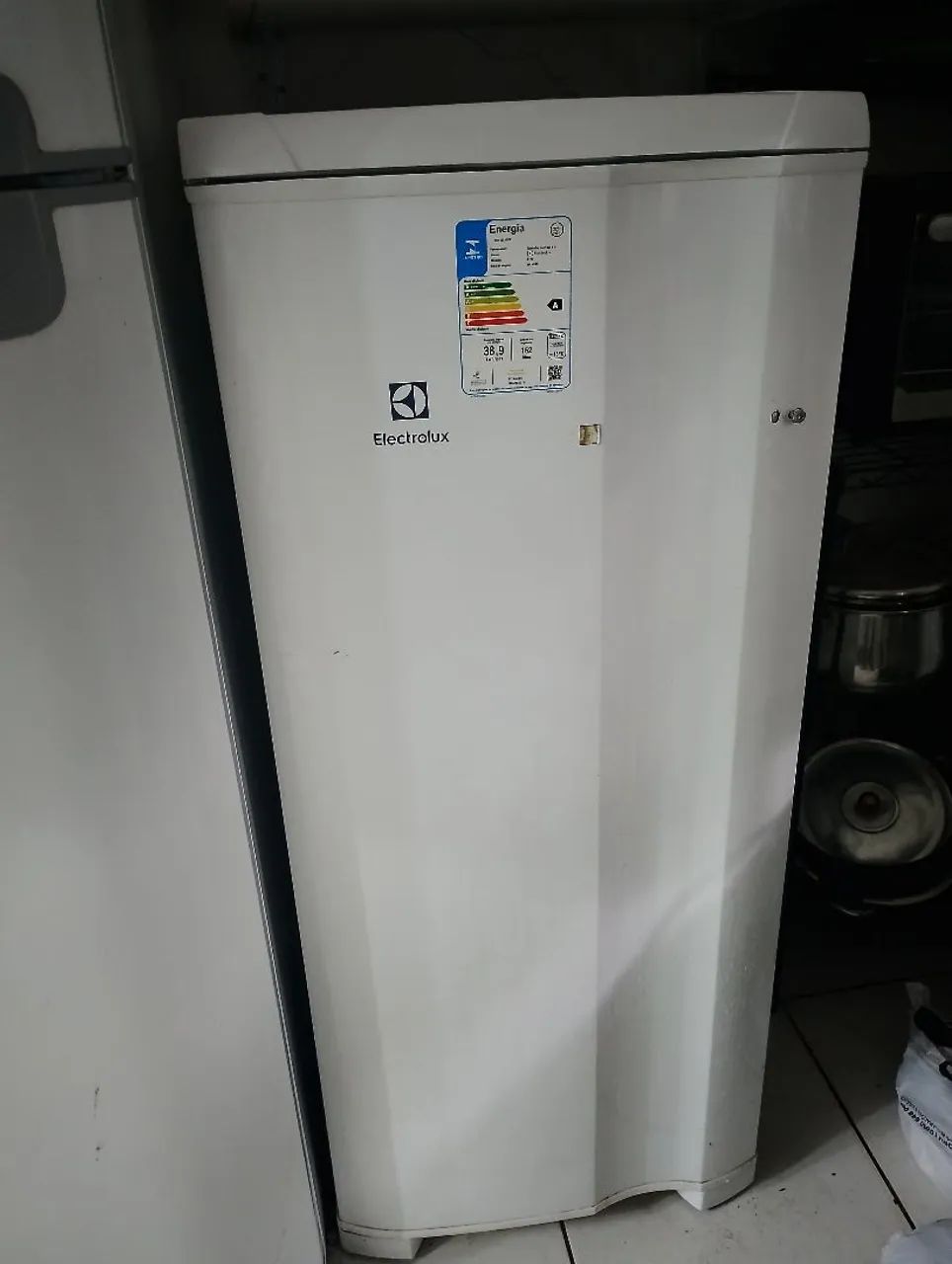 Vendo freezer Eletrolux 162 litros  - Foto 2