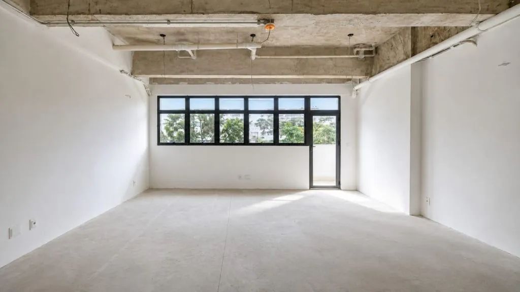 Sala comercial de 61,01 m² com 2 banheiros, varanda e vagas rotativas no Edifício Quadria  - Foto 4