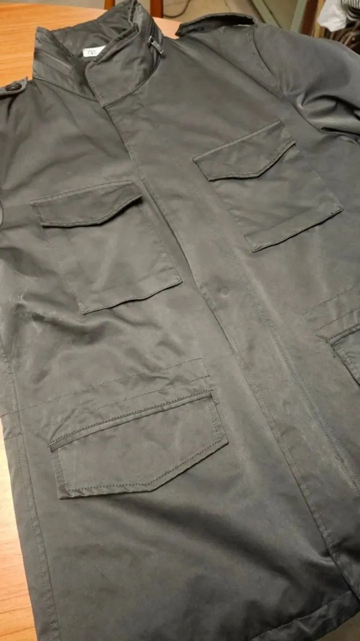 jaqueta parka zara impermeável verde