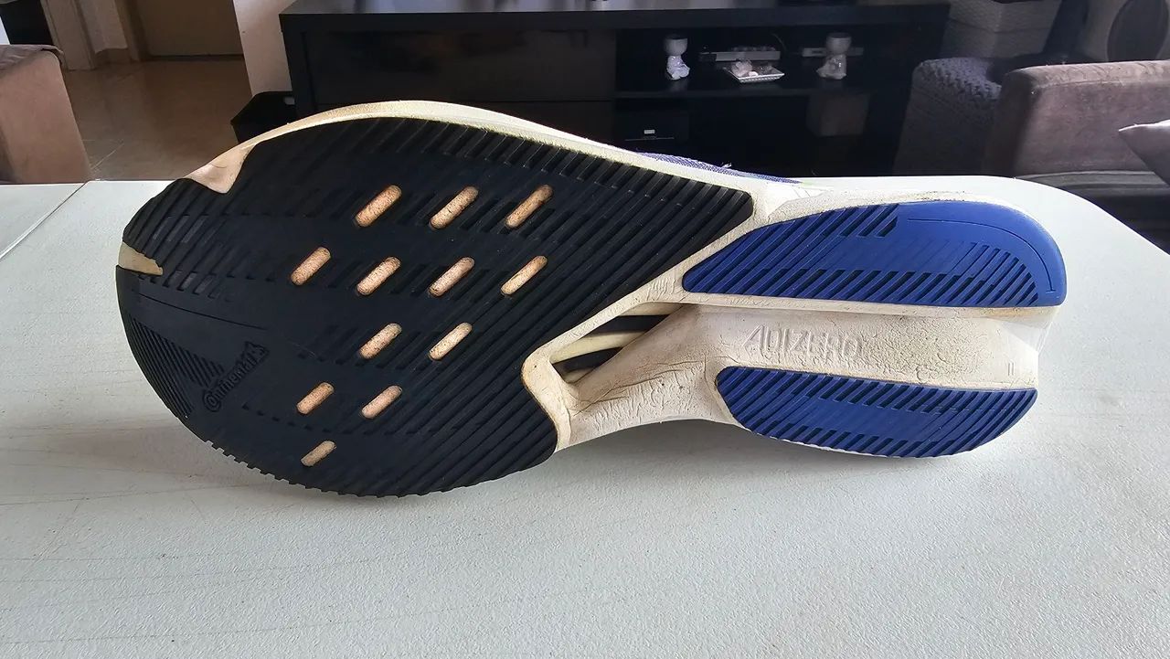 Adidas Boston 12 - Tamanho 44 - Tenis de corrida com placa - Foto 4