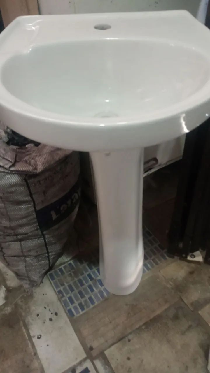 Pia com base para banheiro  - Foto 2