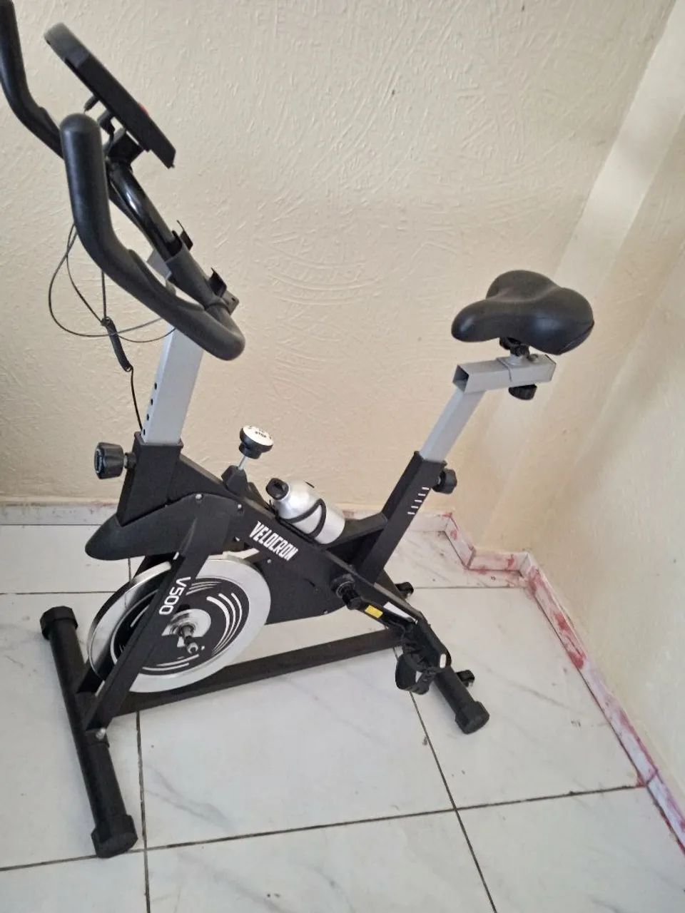 Bicicleta ergométrica V500/ usada / - Foto 2