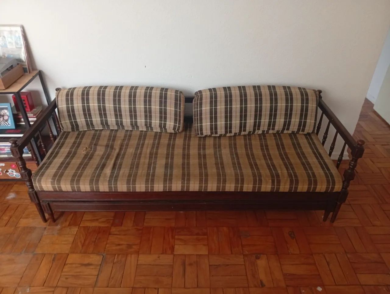 Sofá cama de madeira maciça  - Foto 4