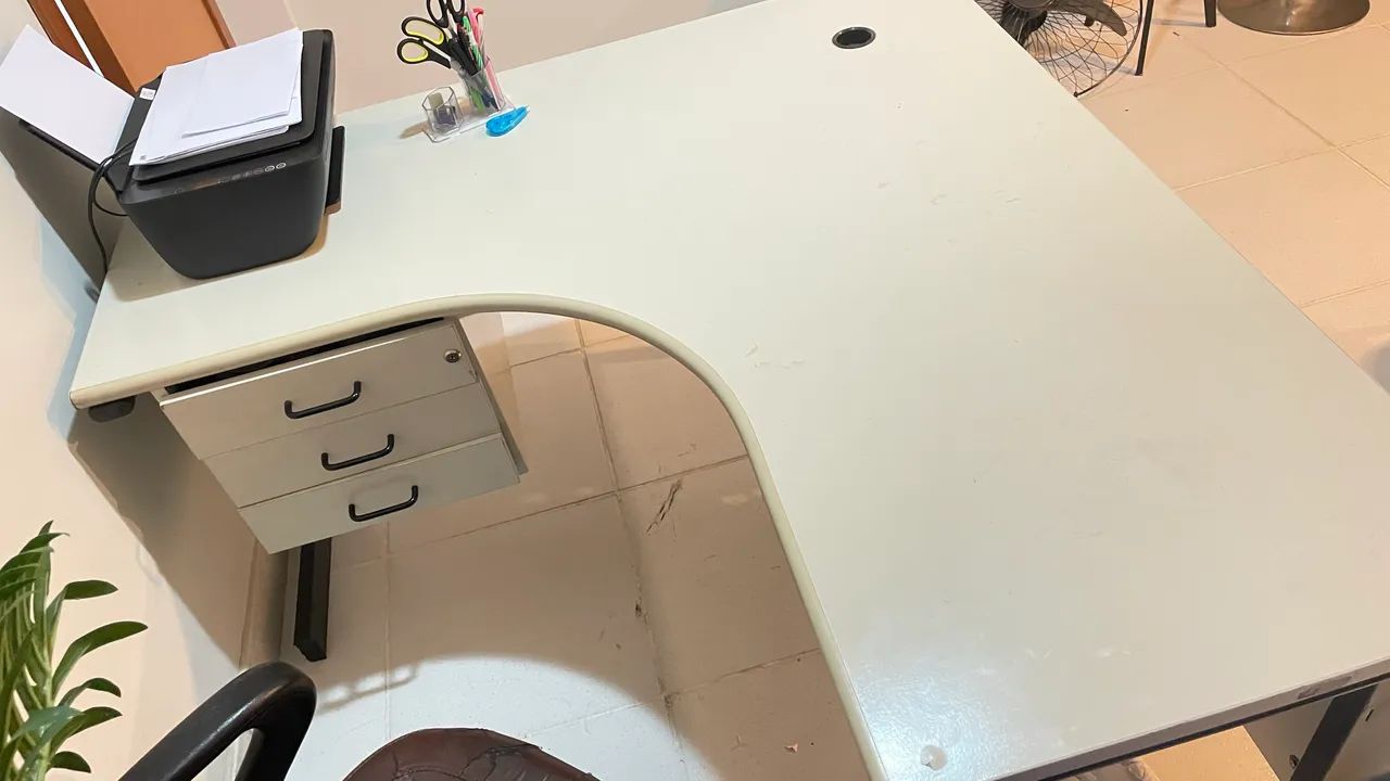 Mesa de escritório em L - Foto 4