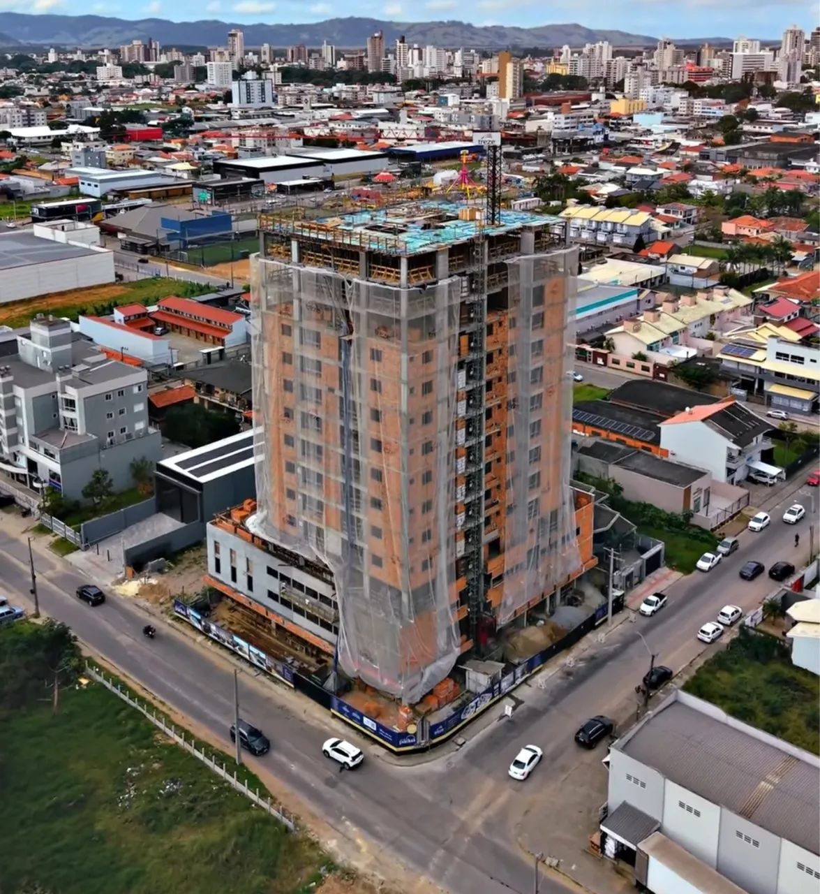 Apartamento em construção! Entrada de 68 mil e parcelas de 2.600 - Foto 4