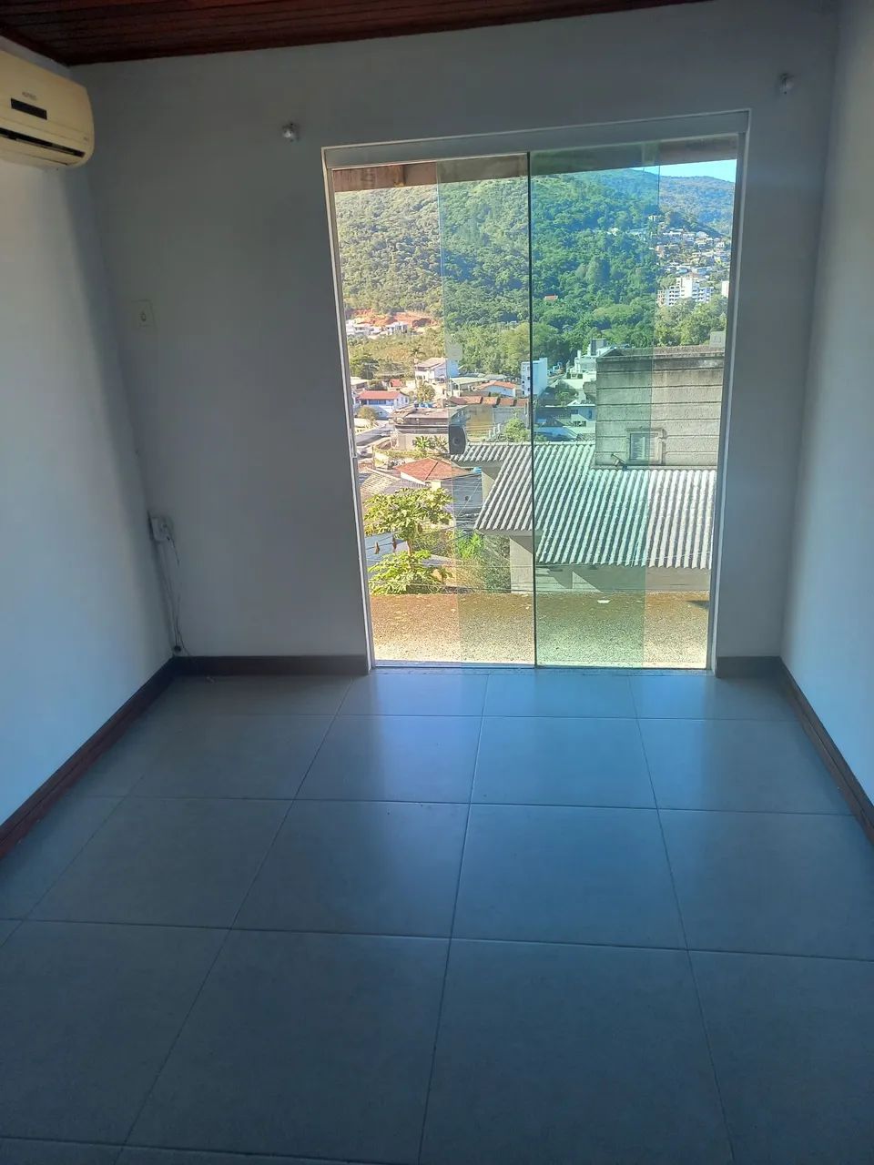 Alugo casa segundo piso. - Foto 3