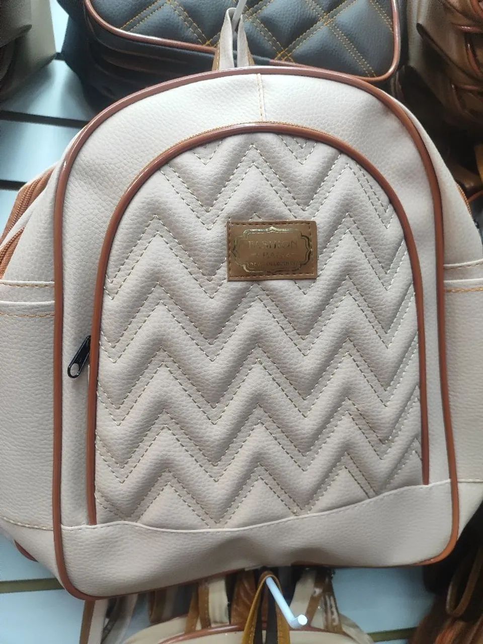 Mochila feminina várias cores  - Foto 3