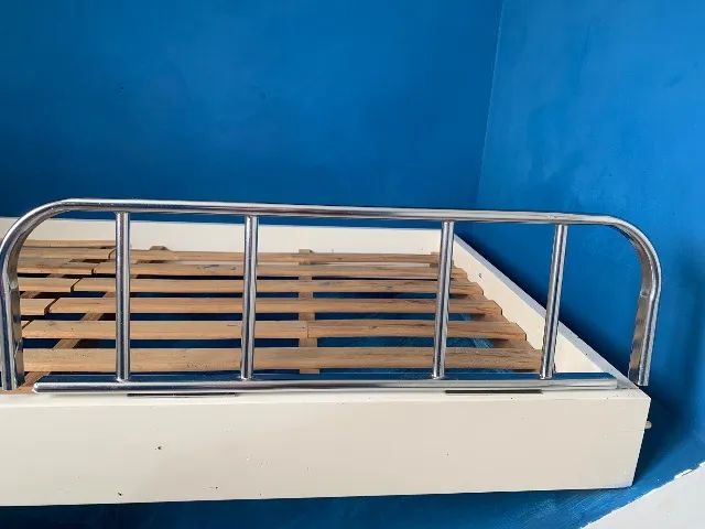 Cama planejada de solteiro, em MDF, com escada e 03 ninhos. - Foto 3