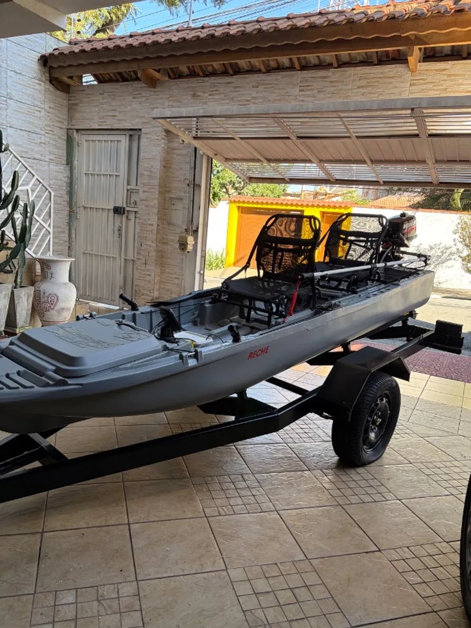 Caiaque Ark 1290, Motor MERCURY 5HP e Carreta - Foto 3