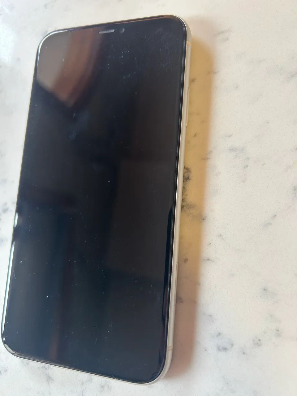 iPhone 11 Branco em excelente condições 