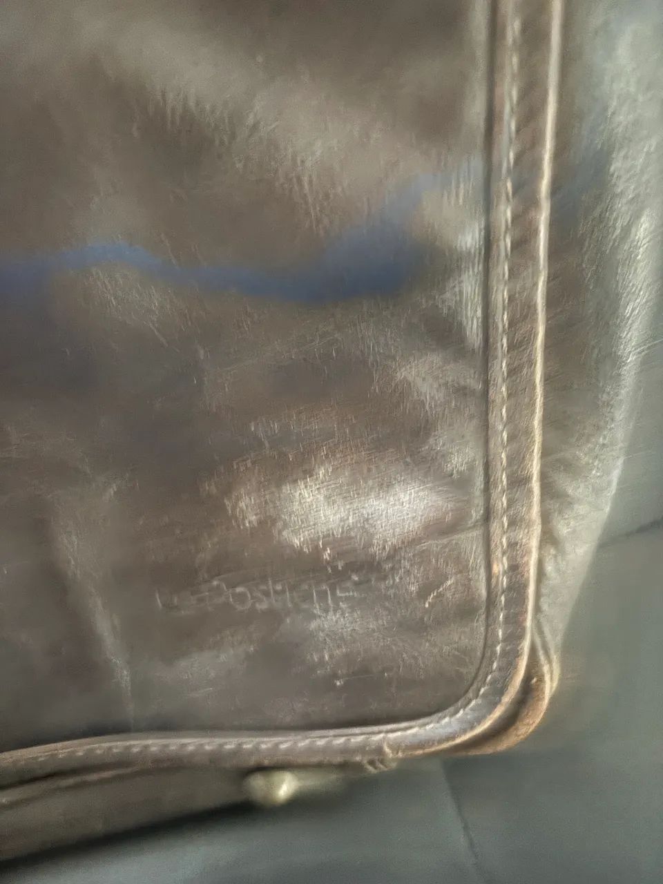 bolsa carteiro couro marrom le postiche - Foto 3