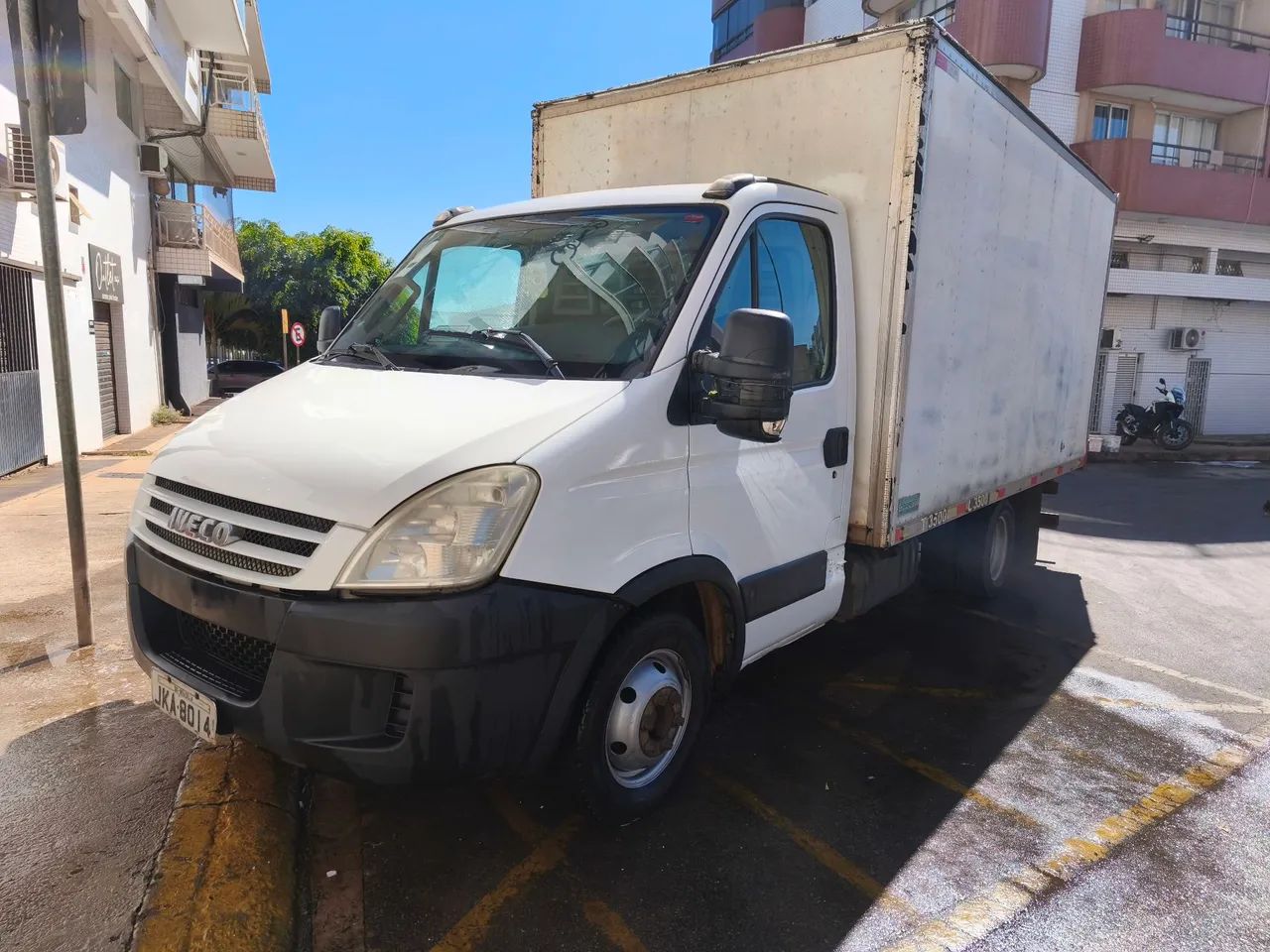 Caminhão Iveco Baú  - Foto 2