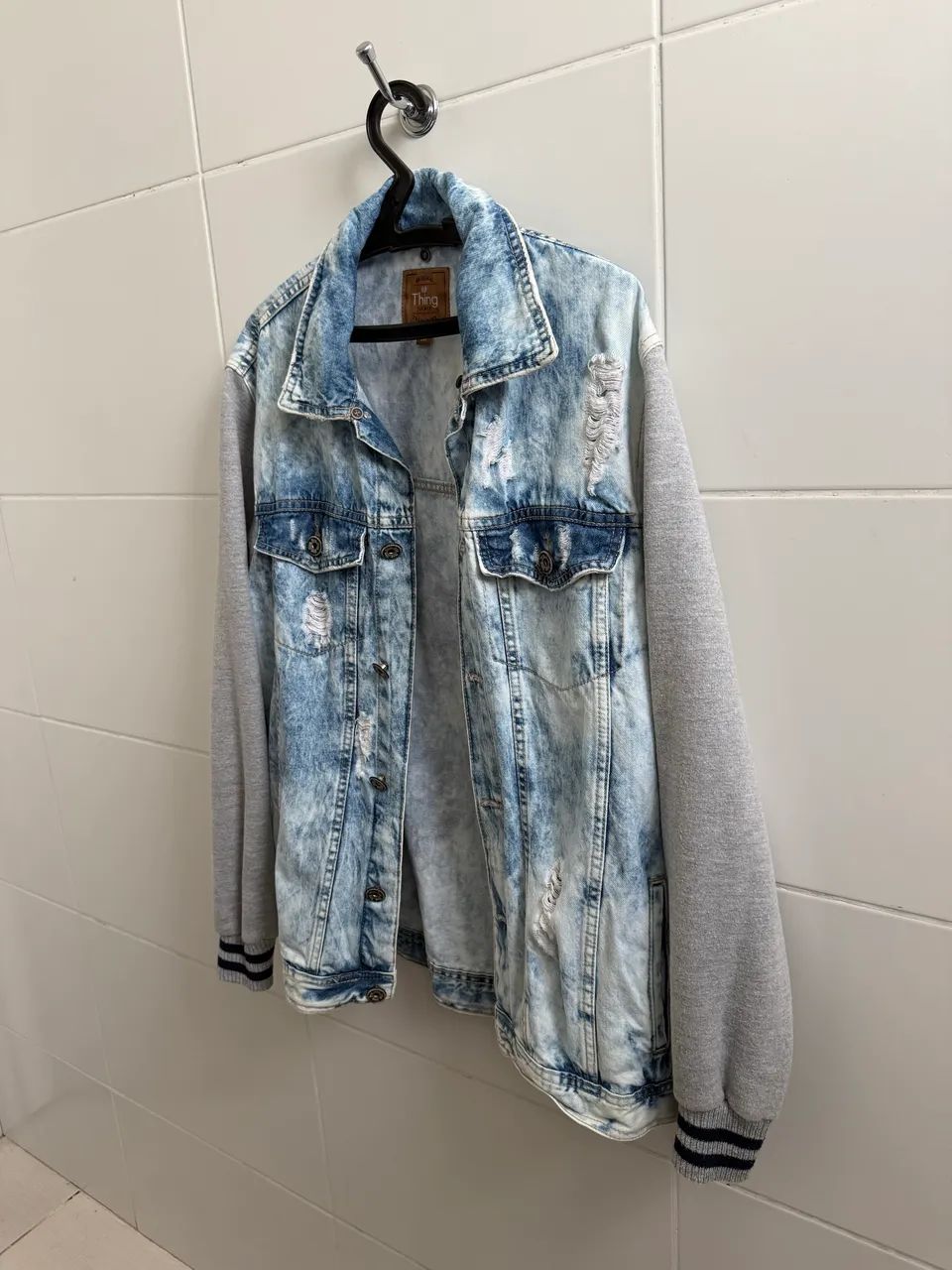 Jaqueta jeans com mangas de malha  - Foto 3