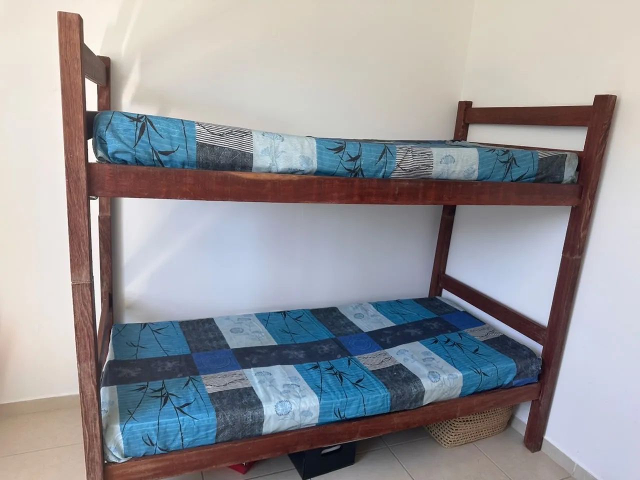 Beliche para venda com colchões - Foto 2
