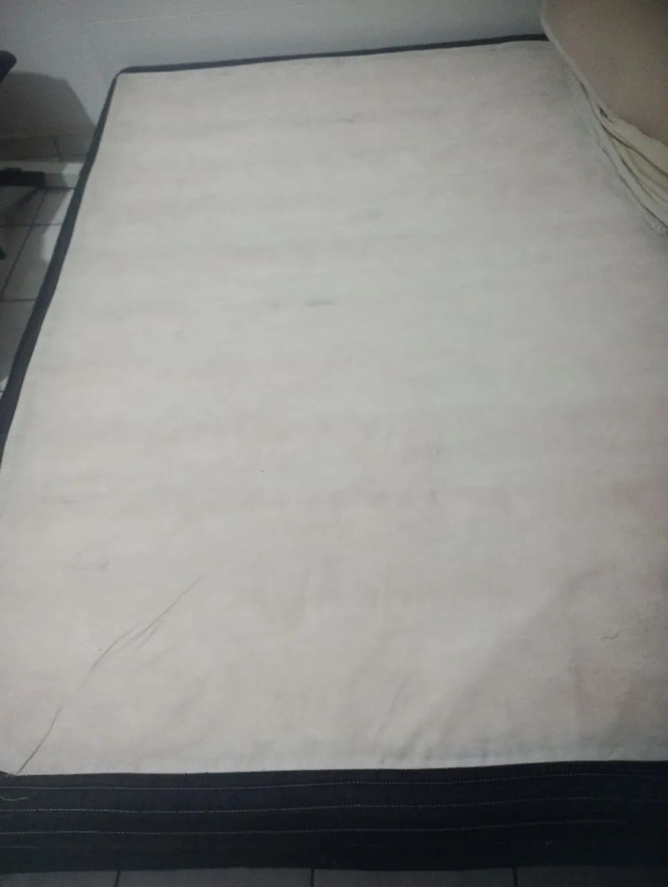 Box casal/ sem baú/ resistente e em boas condições de uso