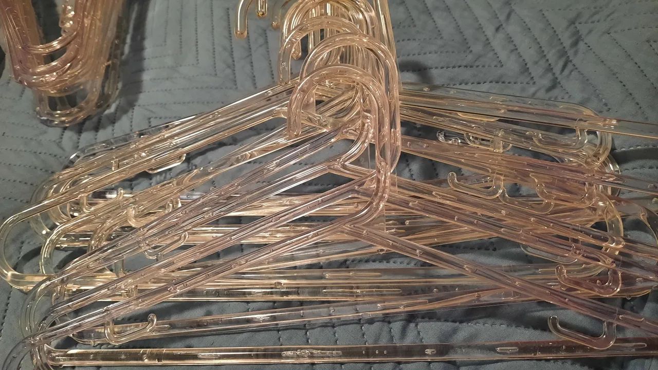 Cabides transparentes ,acrílico 