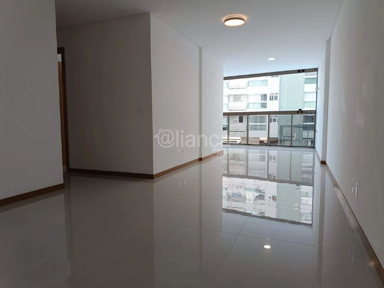 Apartamento moderno confortável e bem distribuido - Foto 2