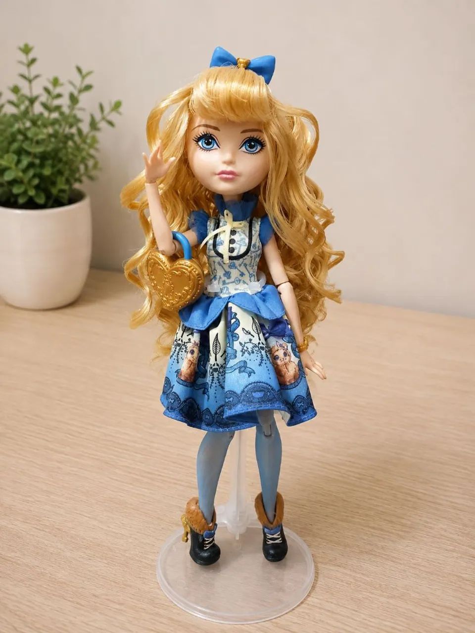 Boneca ever after high blondie w1