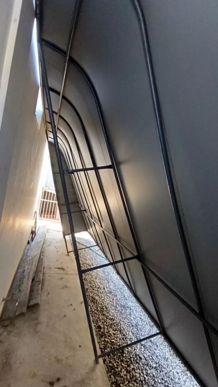 Toldo metálico 2,20m x 4,40m bem conservado - Foto 5